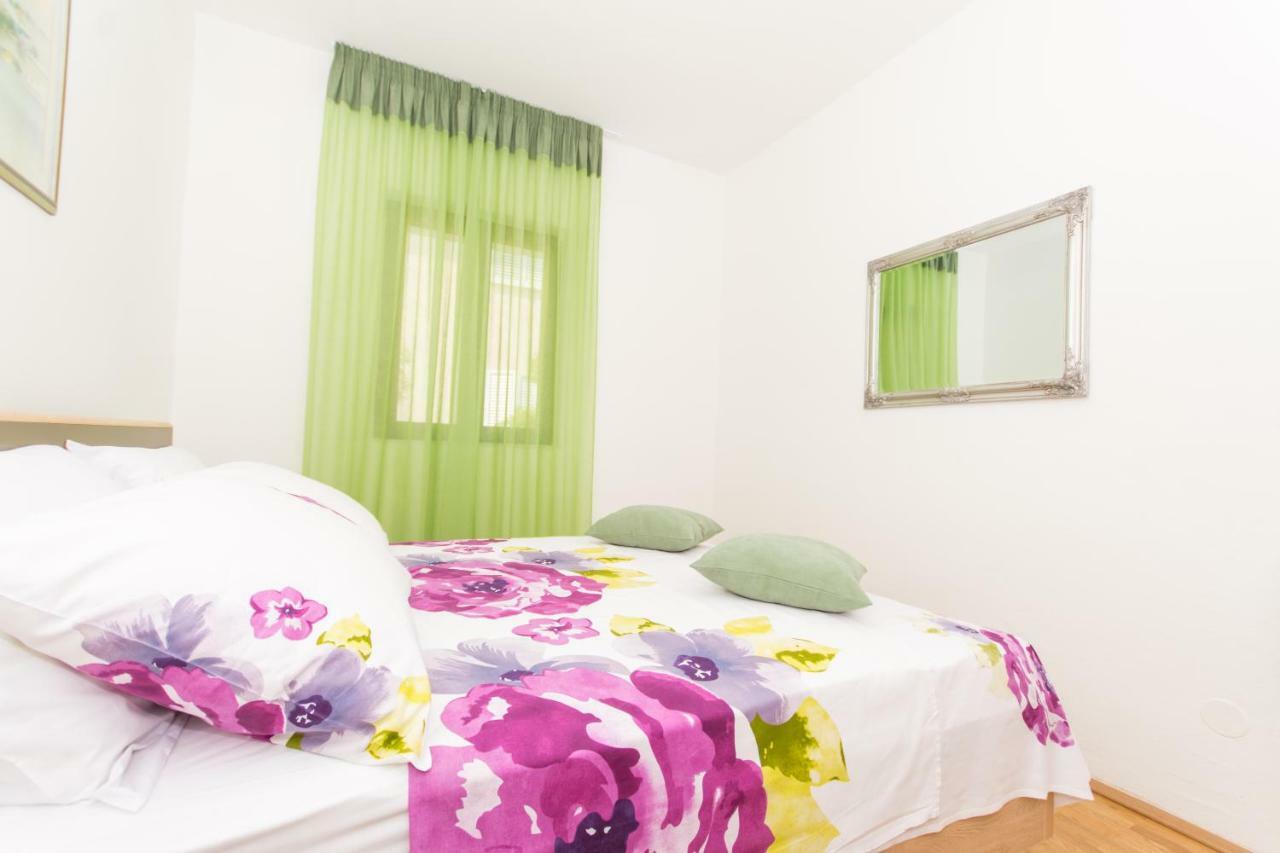 Holiday Home Ruzmarin Trogir Exterior foto