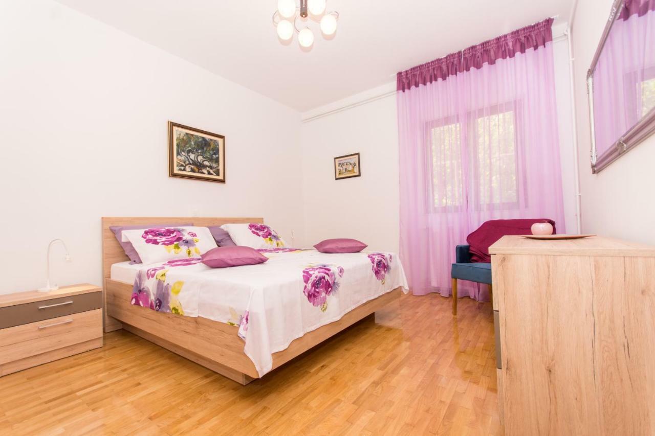 Holiday Home Ruzmarin Trogir Exterior foto